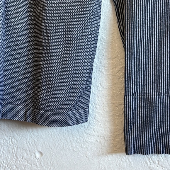 Athleta navy blue Flurry base layer turtleneck rib knit Thumbholes compression - Picture 6 of 8